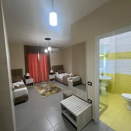호텔 Altobelo Vlorë